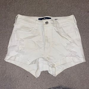 WHITE JEAN SHORTS